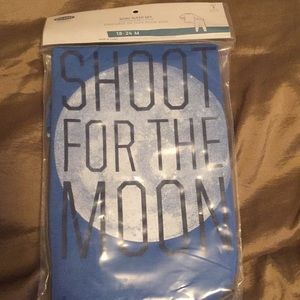 Old Navy Shoot for the moon baby sleep set 18-24m